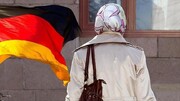 حمله وحشیانه به دختر 11 ساله محجبه در آلمان