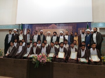 تجلیل از حافظان قرآن طلاب اصفهانی
