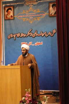 کسانی که ادعا می کنند پیامبر در برابر عهد شکنان باز هم عهد می بست، اشتباه می کنند