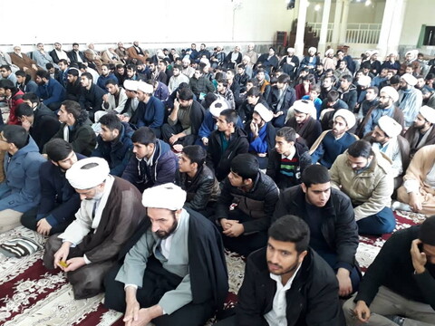 تصاویر/ حضور نماینده جدید ولی فقیه لرستان در جمع طلاب مدرسه علمیه کمالیه خرم آباد