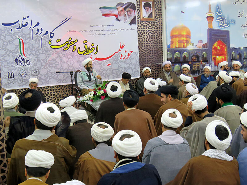 طلاب فرصت ذی‌قیمت سربازی امام عصر (عج) را غنیمت بشمارند