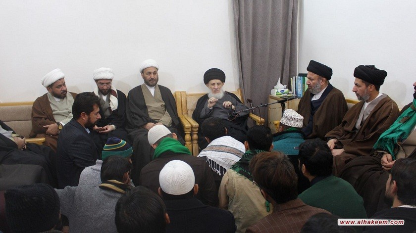 آية الله الحكيم يدعو الطلبة الى القيام بواجبهم التبليغي قربة لله تعالى والاهتمام بالمؤمنين