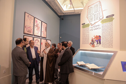 بازدید آیت الله اعرافی از موزه ملک