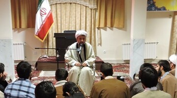 تبعیت از عقل نشانه بزرگی انسان است