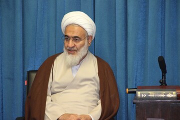 سلامت جامعه گرفتار بازی های سیاسی نشود