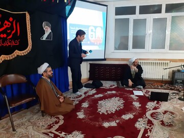 طلاب مرند با نحوه استفاده از رمز دوم یکبار مصرف بانکی آشنا شدند