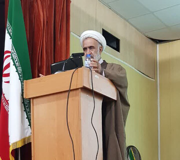 هدف فرقه های ضاله و منحرف در منطقه، تضعیف انقلاب اسلامی است