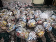 تصاویر/ بسته‌بندی سبد کالا برای نیازمندان در مسجد نبی اکرم(ص) ملایر