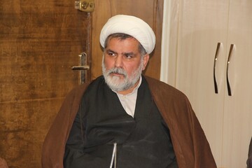 حوزه و دانشگاه نسل انقلابی تربیت کنند