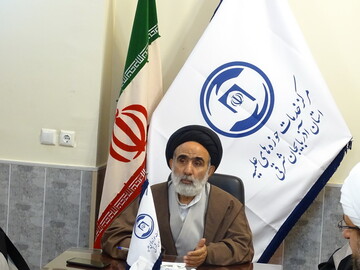 تصاویر / نشست مدیران نهادهای حوزوی استان آذربایجان شرقی با رئیس مرکز خدمات حوزه‌های علمیه