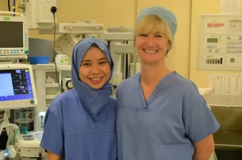 Hospital first in UK to bring in disposable sterile hijabs for Muslim doctors