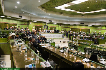 نظرات اساتید دانشگاه‌های  اصفهان برای تحقق وحدت حوزه و دانشگاه