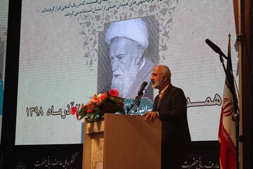 خدمات روحانیت به جامعه معرفی شود