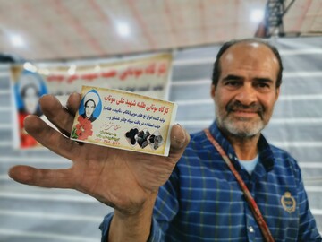 کارگاهی متفاوت در دیار کویر که نام یک طلبه شهید بر آن می درخشد+ عکس