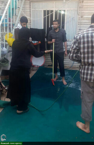 تصویری رپورٹ| بارش سے متاثرہ علاقوں میں ایرانی علماء اور دینی طالبعلمون کی جانب سے امدادی کارروائی
