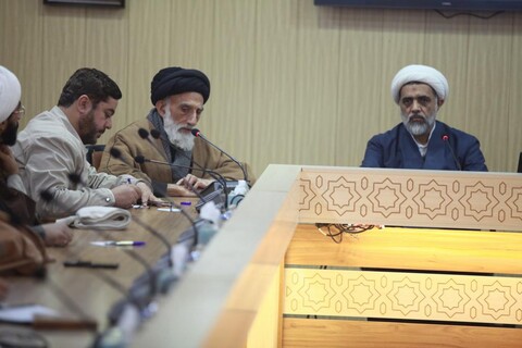 تصاویر/ نشست مدیر دفتر برنامه‌ریزی و نظارت راهبردی حوزه با مدیران استانی در مشهد