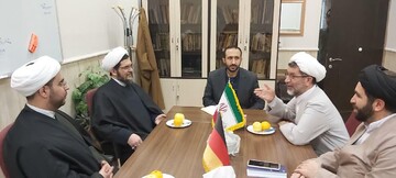 نشست  رئیس مرکز اسلامی هامبورگ آلمان با مسئولان  دانشگاه باقرالعلوم(ع)
