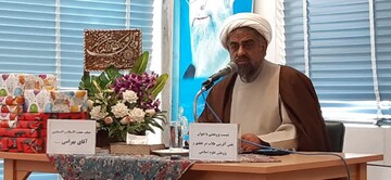 زنان با ورود به فضای علمی به اوج کمال انسانی می‌رسند