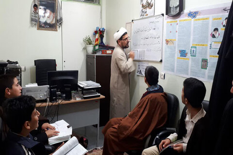 فعالیت های آموزشی و فرهنگی مدرسه علمیه امام صادق(ع) بیجار 