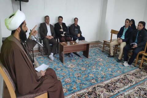 بازدید مربیان نهضت سوادآموزی از مدرسه علمیه اسلام آباد غرب