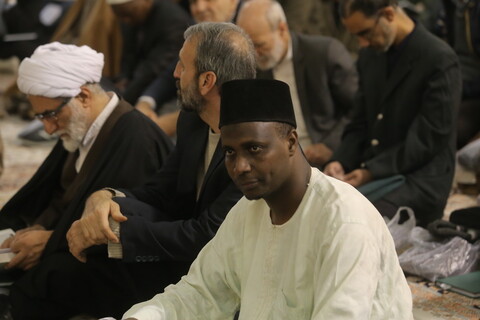  مراسم بزرگداشت چهارمین سالگرد کشتار شیعیان نیجریه و بازداشت شیخ زکزاکی در حرم حضرت معصومه (س)