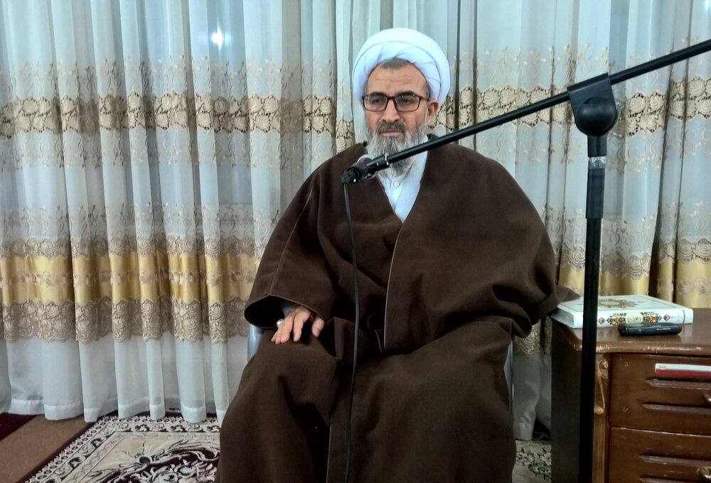 طلاب و روحانیون برای حضور پرشور مردم در انتخابات تلاش کنند