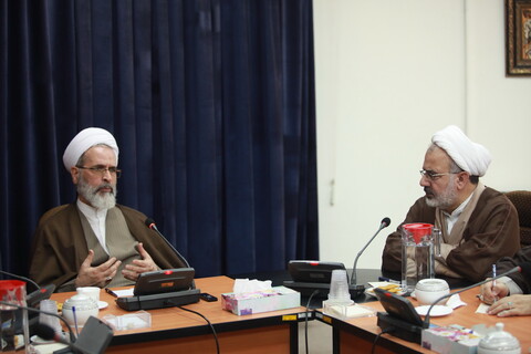 جلسه شورای روابط عمومی‌ مراکز حوزوی با حضور آیت الله اعرافی