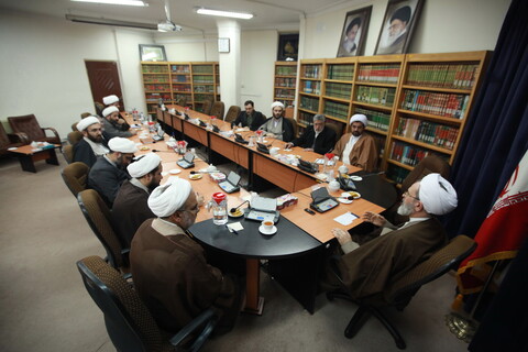 جلسه شورای روابط عمومی‌ مراکز حوزوی با حضور آیت الله اعرافی