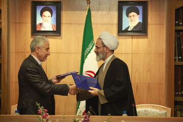 محورهای تفاهم نامه اخیر حوزه های علمیه و وزارت علوم چه بود؟