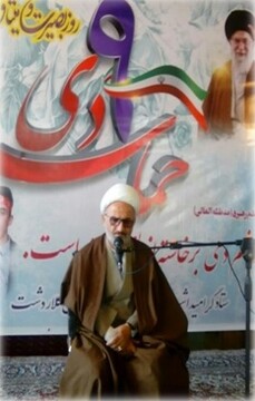 انحراف خواص تاثیر بسزائی در سرنوشت کشور دارد