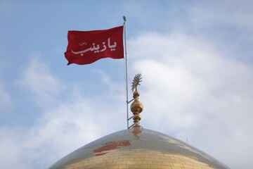 فیلم| اعلام خبر شهادت حاج قاسم سلیمانی از گلدسته های حرم حضرت زینب(س)