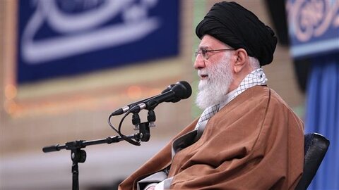 Ayatollah Khamenei: US taking revenge from Iraqi Shia volunteers for fighting ISIS