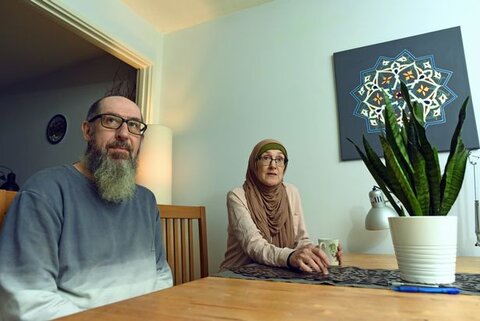 زن و شوهر سالمند درولز که در جوانی مسلمان شده اند