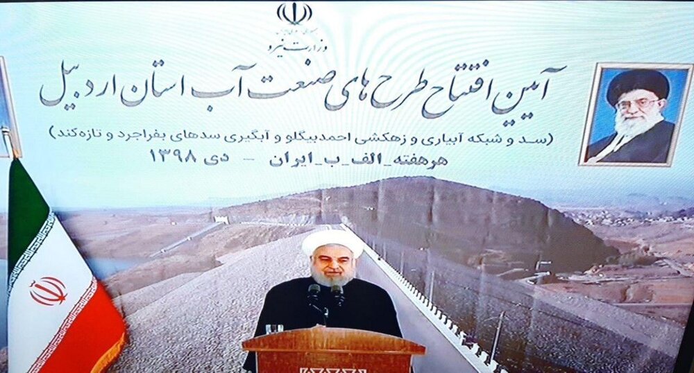  آیت الله مشکینی(ره) هم با زبان  درس اخلاق می داد هم  با عمل 