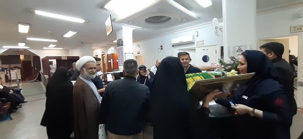 تقدیر مدیر حوزه خواهران تهران از پرستاران بیمارستان ساسان+ عکس