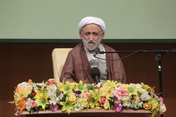 مرحوم محقق داماد با عمل و اخلاق مردم را متوجه دین کردند / خیلی بد است  کارهای علمی در حوزه به دلیل نبود منابع مالی تعطیل شود