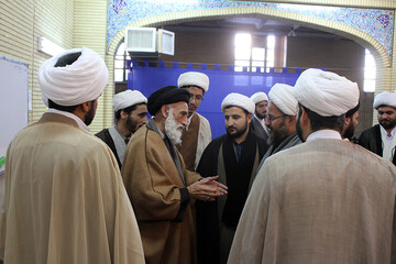 توصیه آیت الله موسوی اصفهانی به طلاب  ملبس شده/ عهد ببندید نماز شبتان ترک نشود