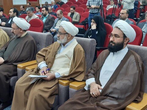 نشست حقوق شهروندی از دیدگاه امام خمینی(ره) در کاشان