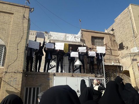 مردم یزد در راهپیمایی برای شهادت سردار سلیمانی عزاداری کردند