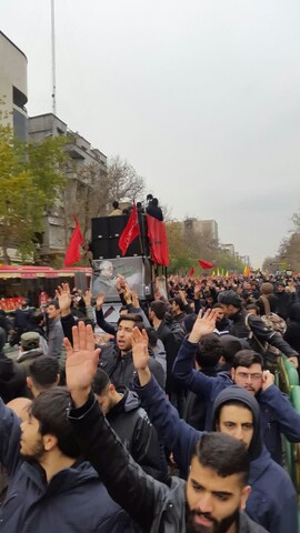 تصاویر/ حرکت دسته جات عزاداری تهرانی به سمت میدان فلسطین