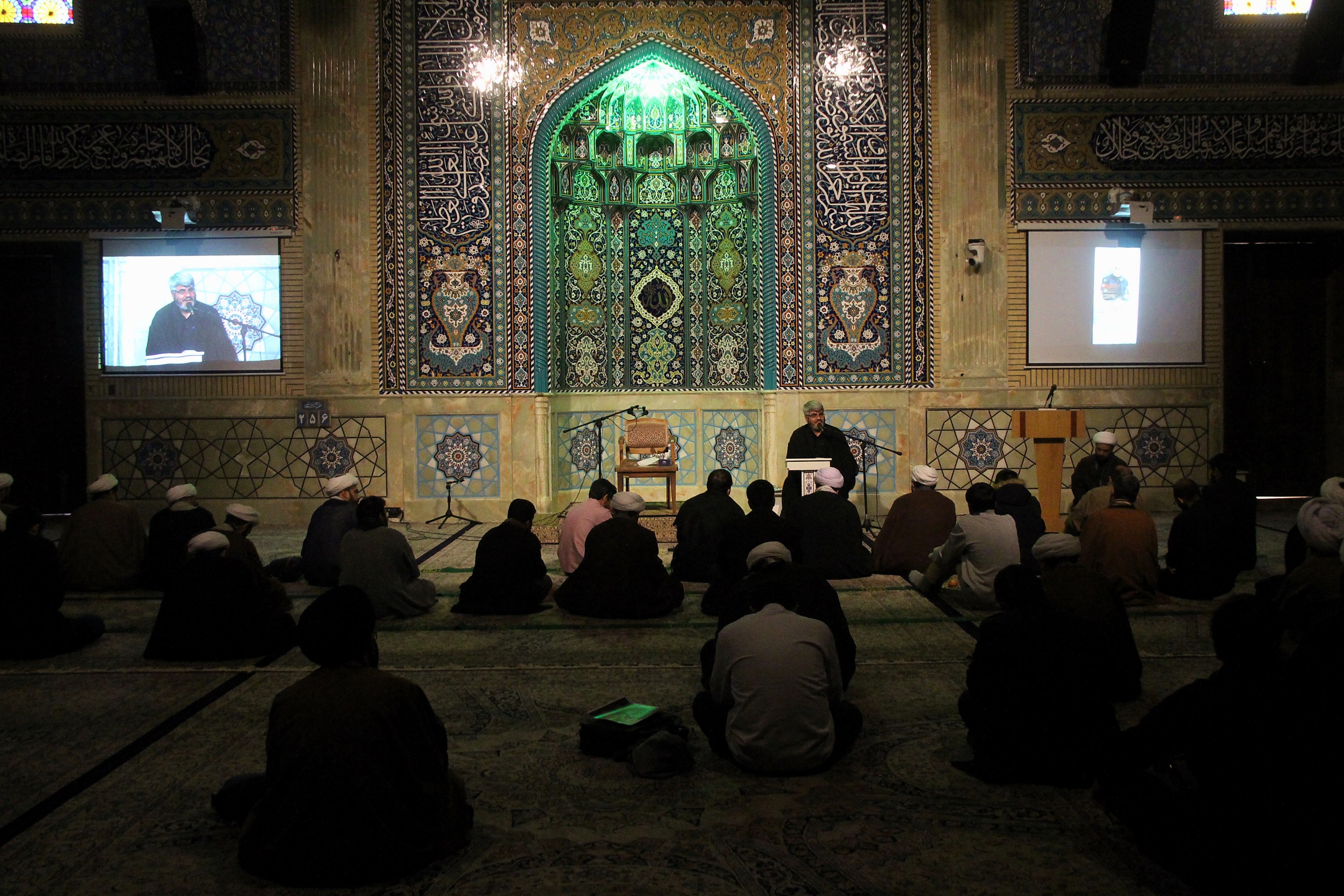 تصاویر/ مراسم بزرگداشت سردار شهید حاج قاسم سلیمانی در مدرسه علمیه امام کاظم(ع)