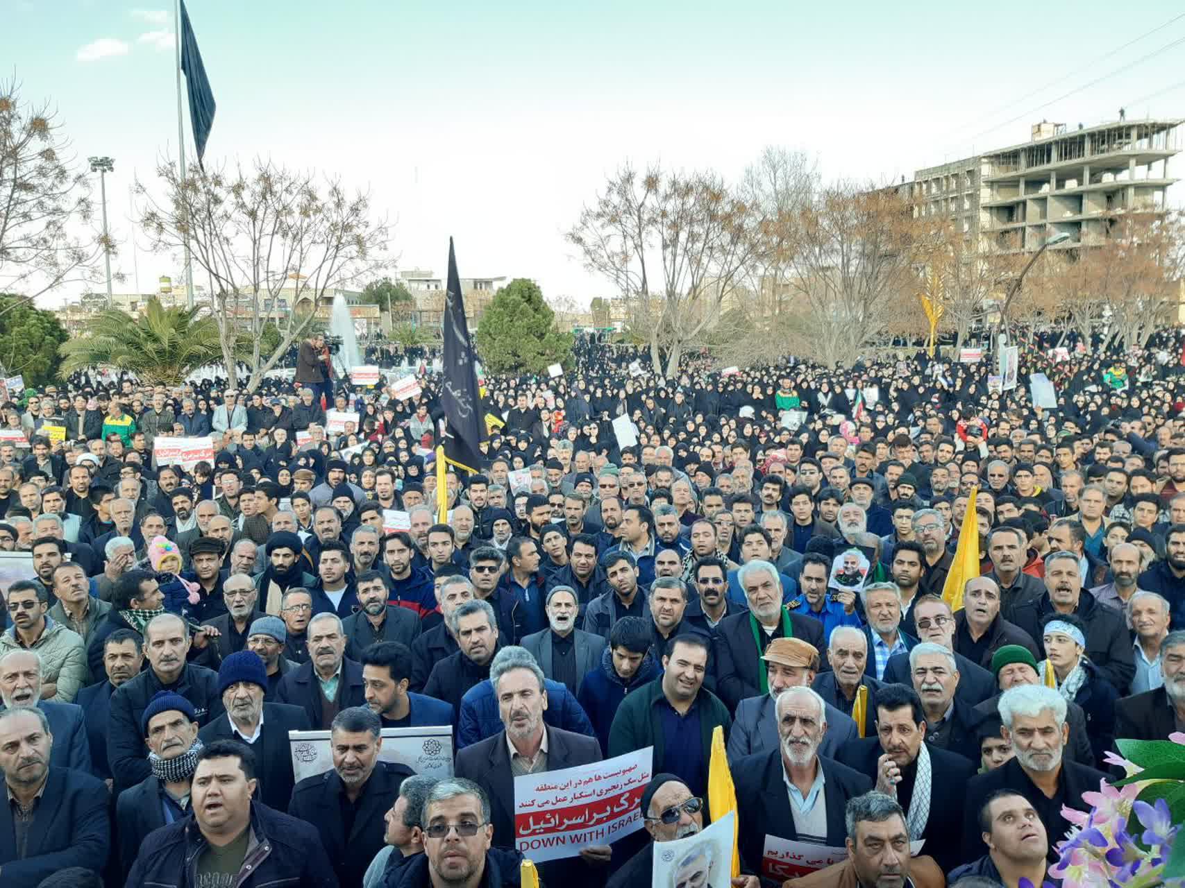 شعار «مرگ برآمریکا» در کاشان طنین انداز شد