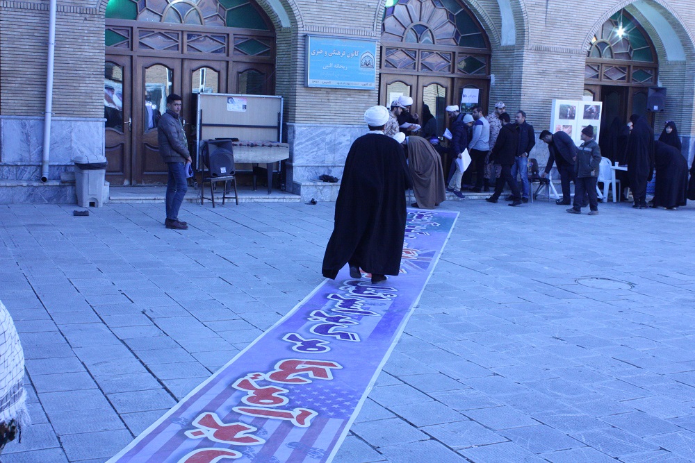 تصاویر/ مراسم بزرگداشت سپهبد شهید سلیمانی در حوزه علمیه کرمانشاه