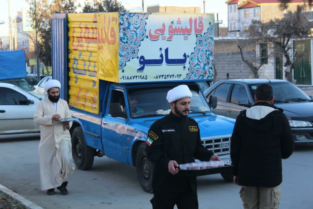 ایستگاه صلواتی در شهر قروه برپا شد