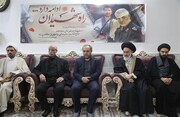 حضور آیت الله حسینی بوشهری در منزل شهید مظفری نیا