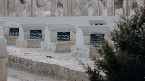 Battling against time in China's unmarked Muslim cemeteries