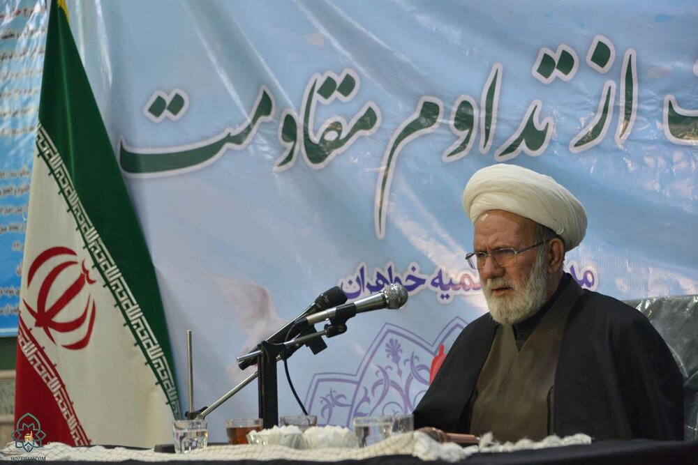 انقلاب معجزه رهبری و ولایت است

