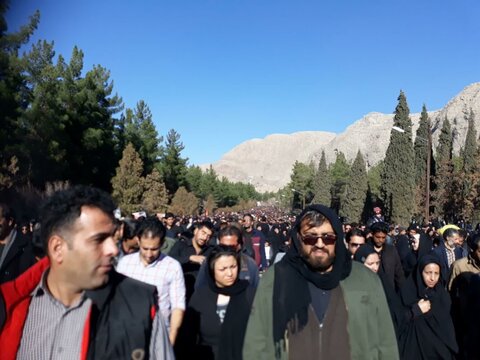تصاویر/حضور روحانیون هرمزگانی در مراسم تشییع پیکر شهید سردار حاج قاسم سلیمانی