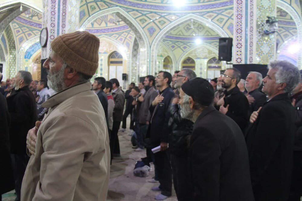 مراسم بزرگداشت شهید سپهبد حاج قاسم سلیمانی درحرم هلال ابن علی(ع) برگزار شد