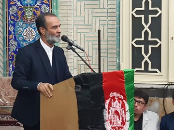 تصاویر / اجتماع مهاجرین افغانستانی کاشان در فراق سردار سلیمانی